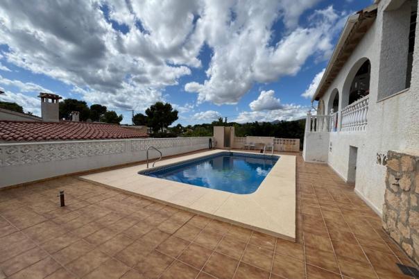 5 bed villa in Benissa