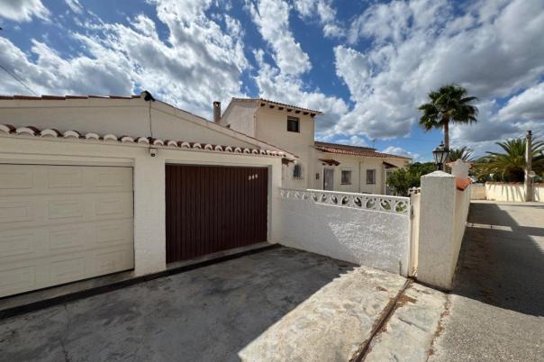 5 bed villa in Benissa