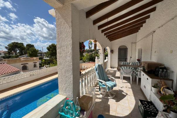 5 bed villa in Benissa