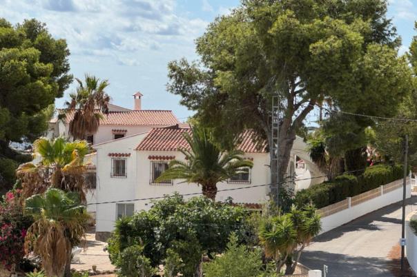 5 bed villa in Benissa