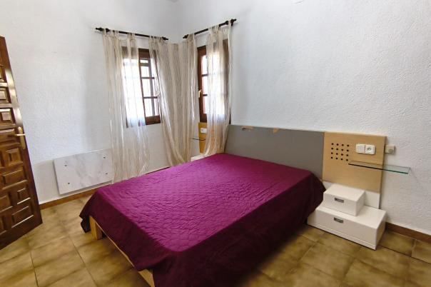 5 bed villa in Denia