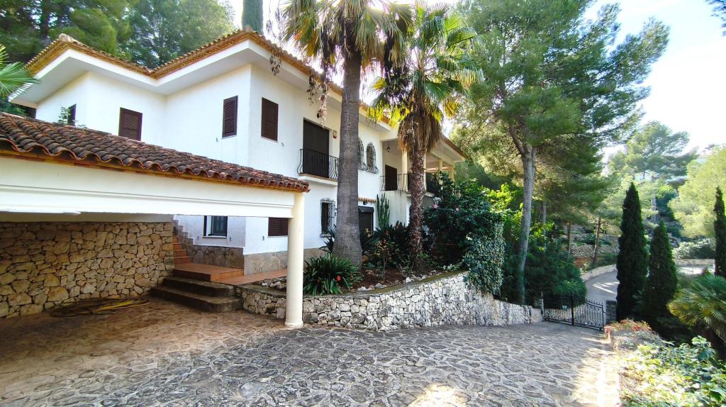 5 bed villa in Denia