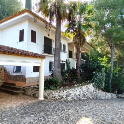 5 bed villa in Denia