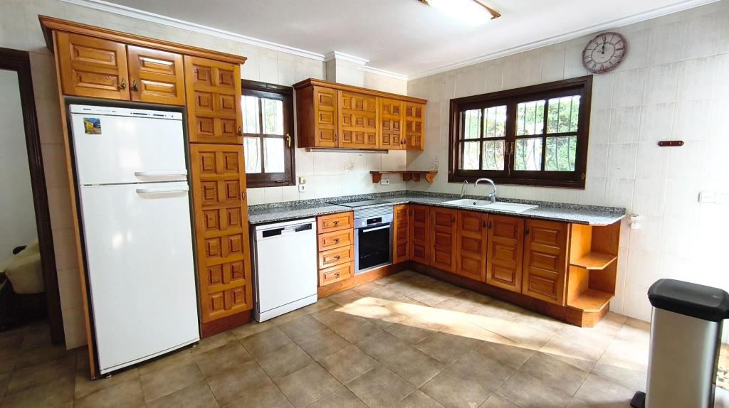 5 bed villa in Denia