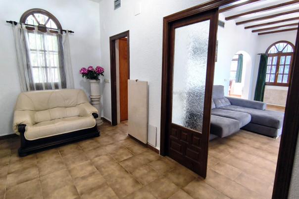 5 bed villa in Denia