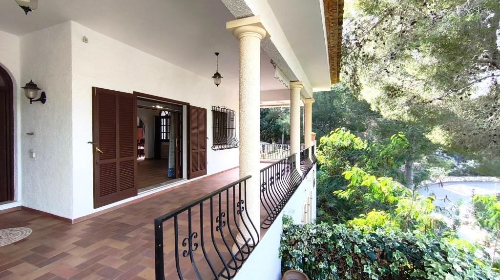 5 bed villa in Denia