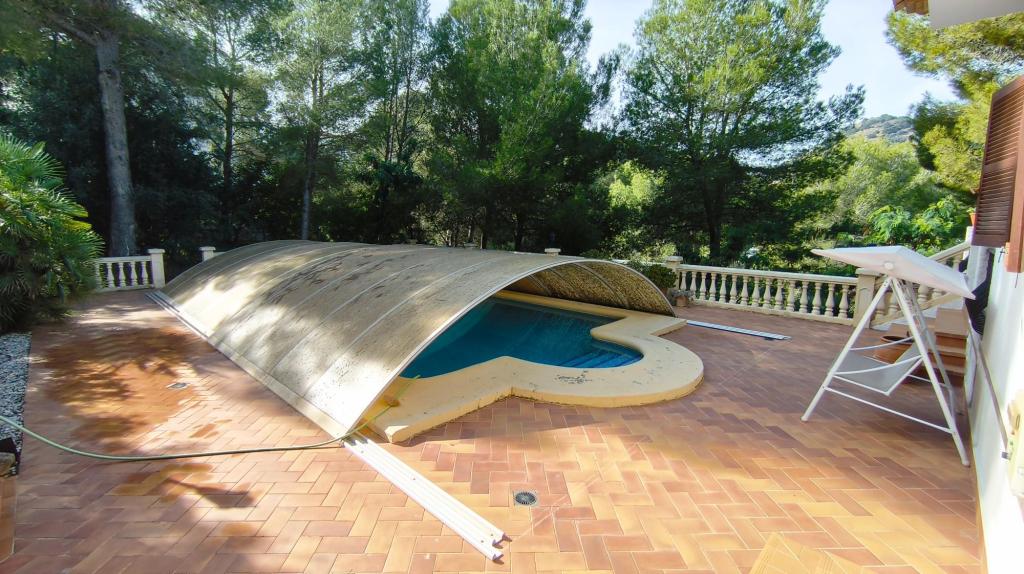 5 bed villa in Denia