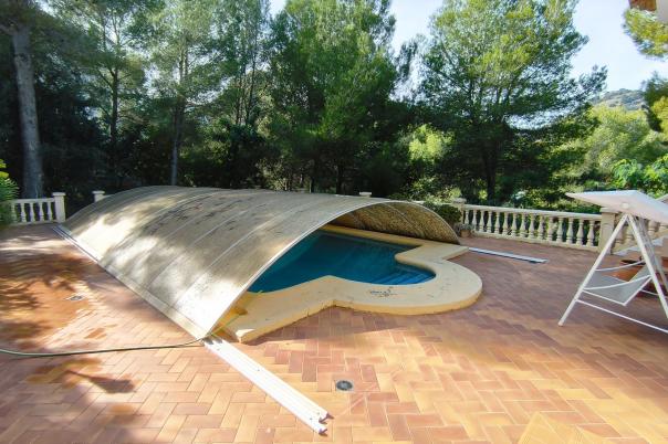 5 bed villa in Denia