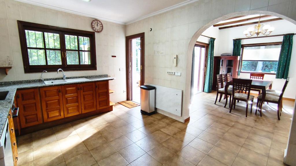 5 bed villa in Denia