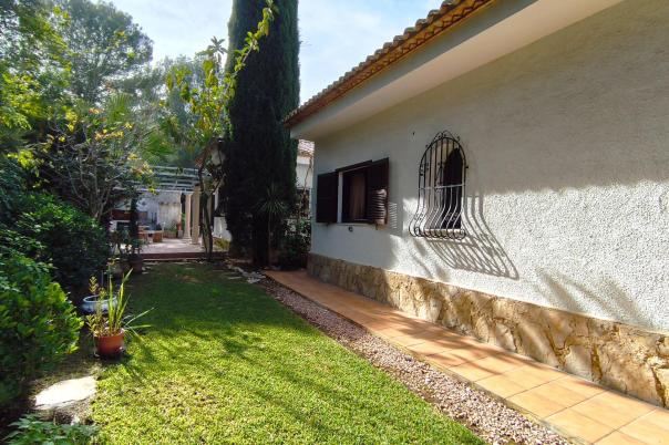 5 bed villa in Denia