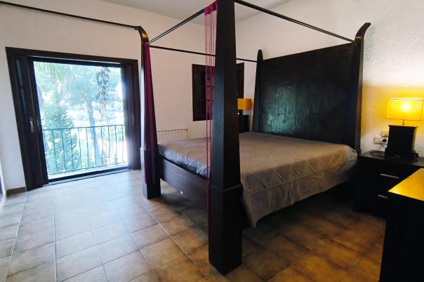 5 bed villa in Denia