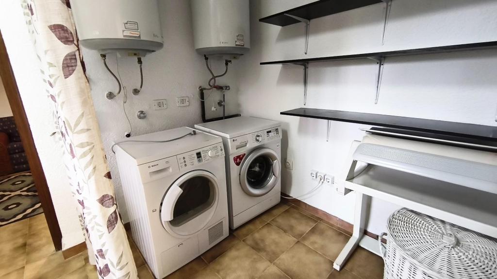 5 bed villa in Denia