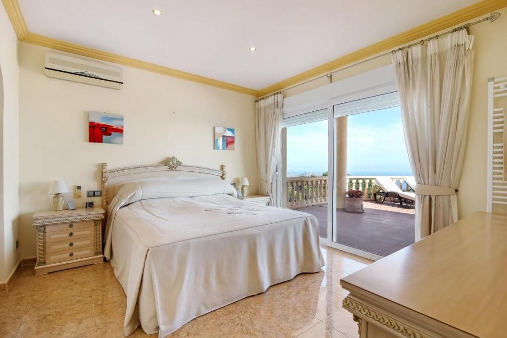 4 bed villa in Moraira