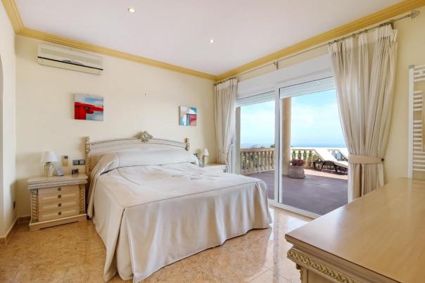 4 bed villa in Moraira