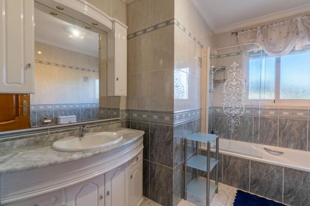 3 bed villa in Jalón