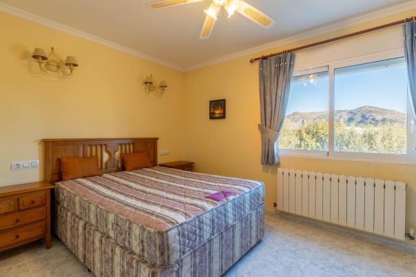 3 bed villa in Jalón