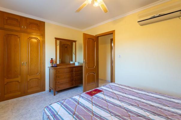 3 bed villa in Jalón