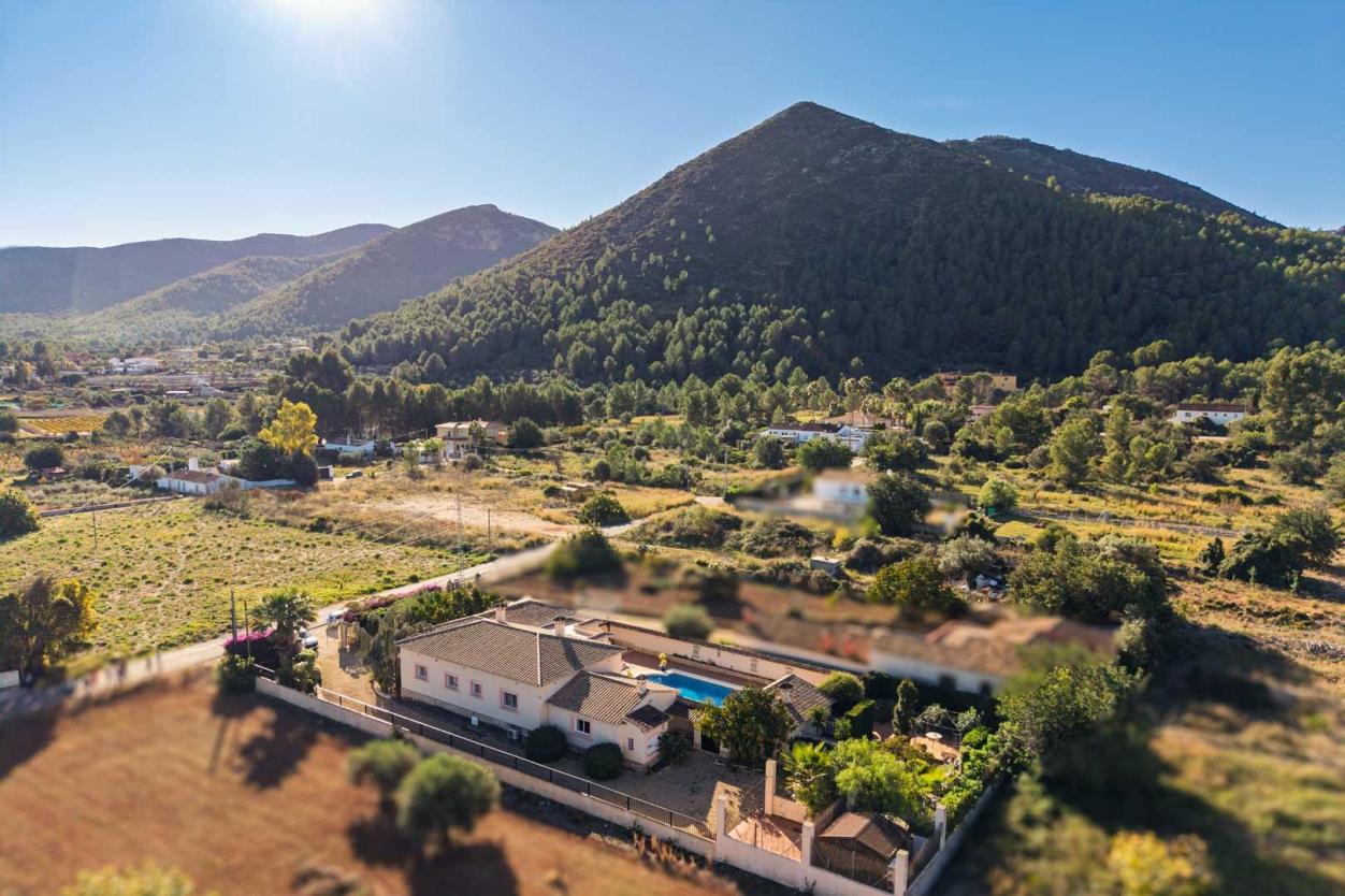 3 bed villa in Jalón