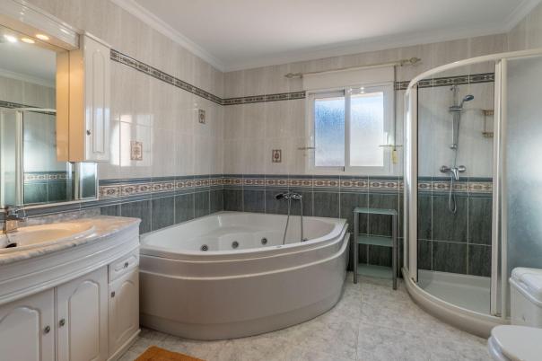 3 bed villa in Jalón