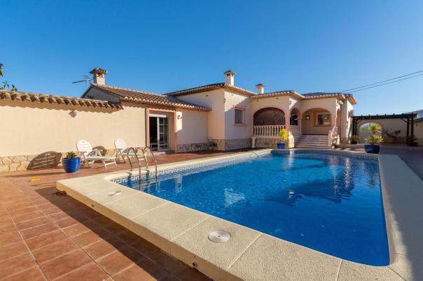 3 bed villa in Jalón