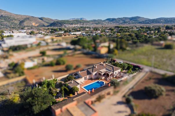 3 bed villa in Jalón