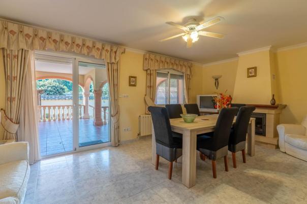 3 bed villa in Jalón