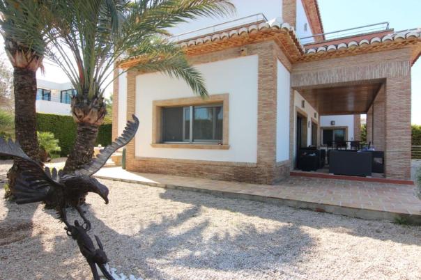 5 bed villa in Jávea