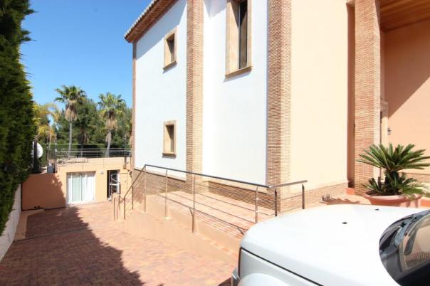 5 bed villa in Jávea
