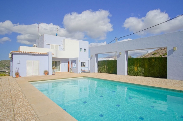 4 bed villa in Pedreguer