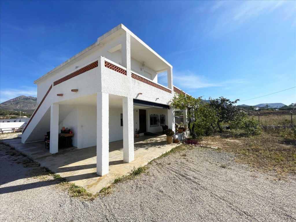 5 bed casa de campo in Altea