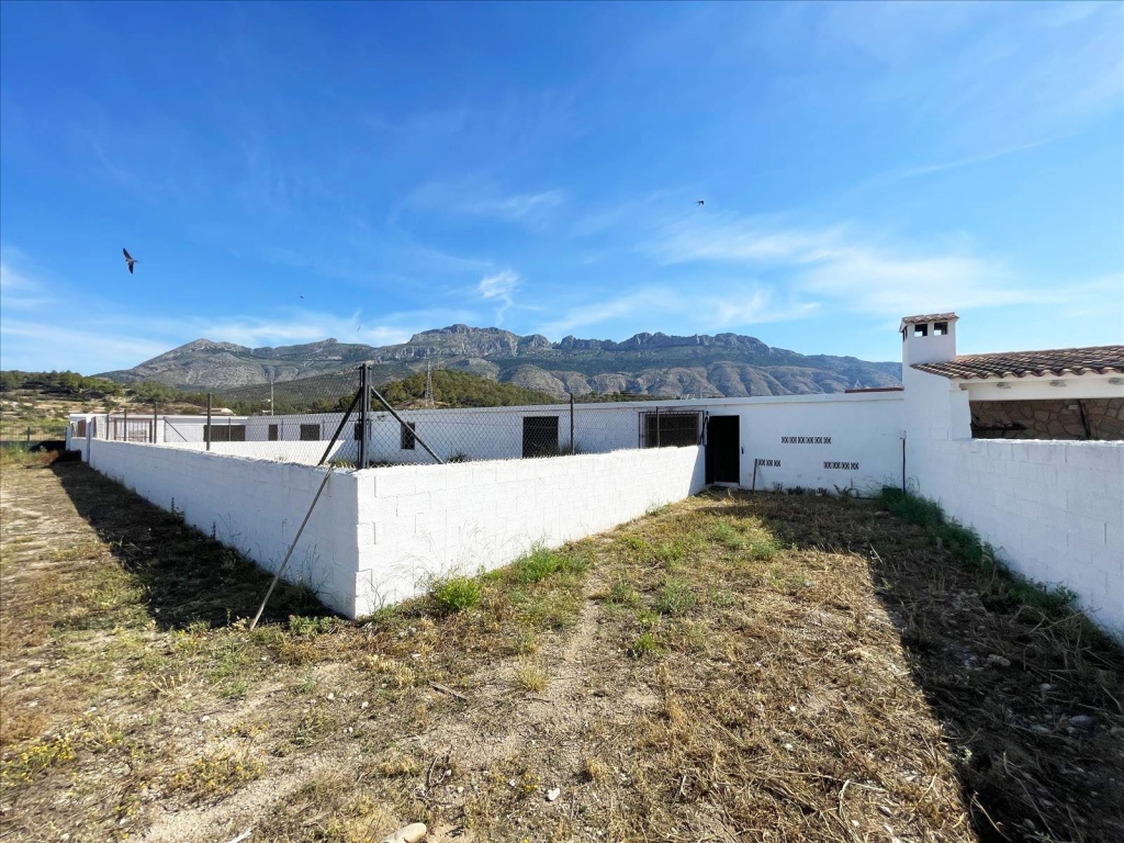5 bed casa de campo in Altea