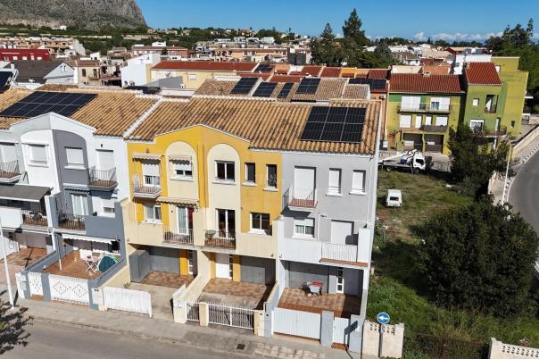 3 bed townhouse in Beniarbeig