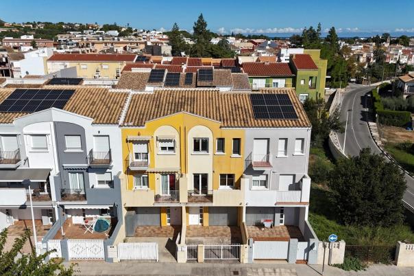 3 bed townhouse in Beniarbeig