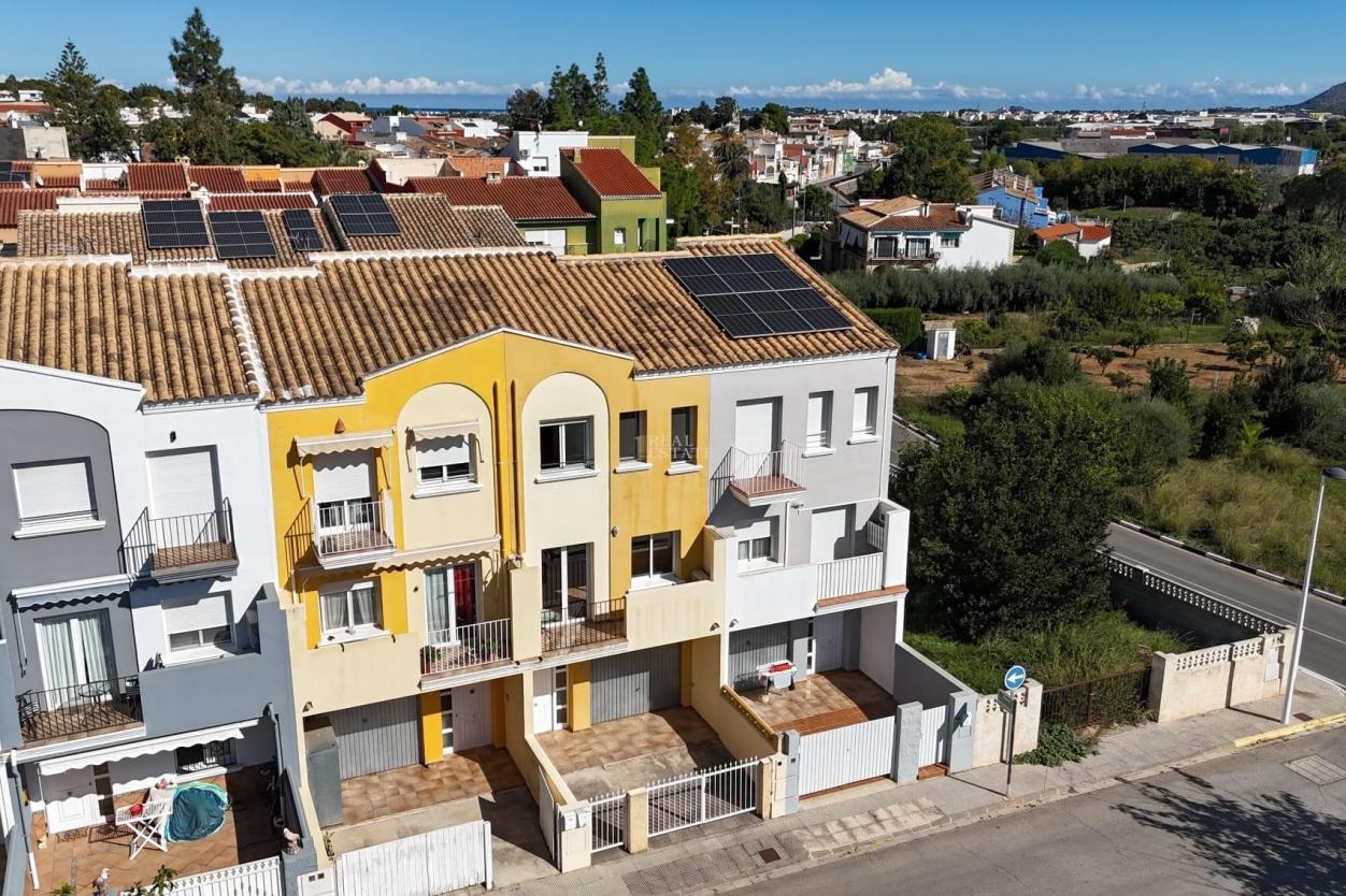 3 bed townhouse in Beniarbeig