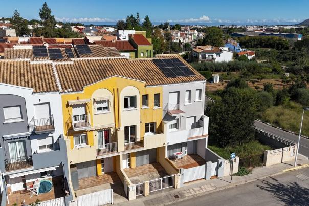 3 bed townhouse in Beniarbeig