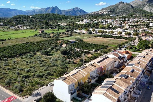 3 bed townhouse in Beniarbeig