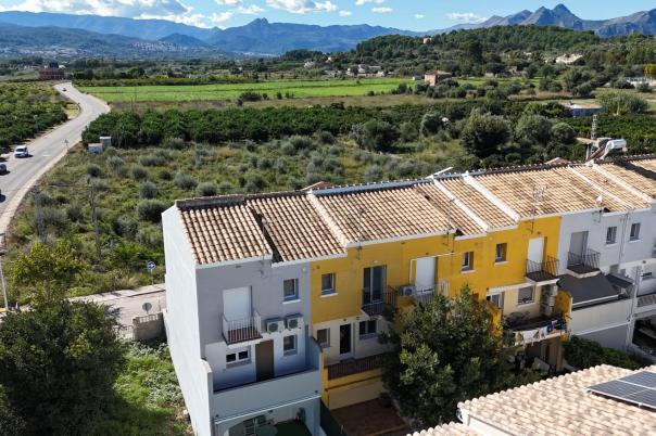 3 bed townhouse in Beniarbeig