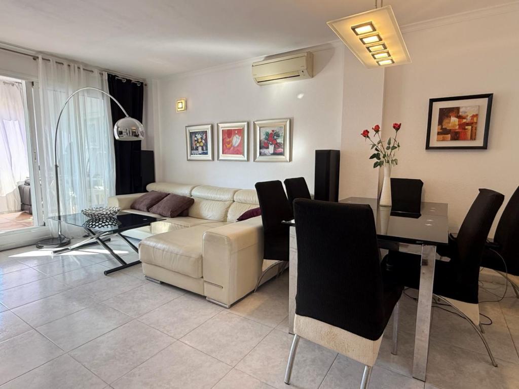 2 bed apartment in Benitachell