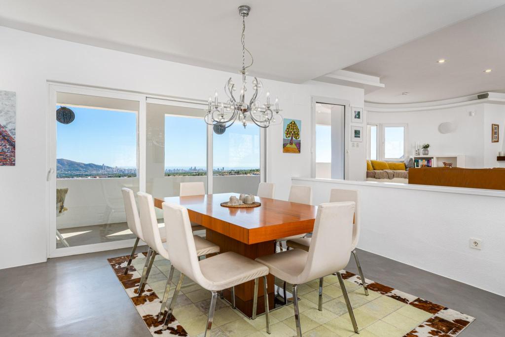 5 bed villa in Alfaz del Pi