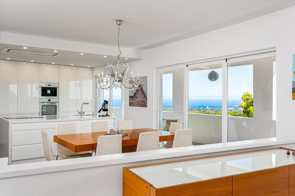 5 bed villa in Alfaz del Pi