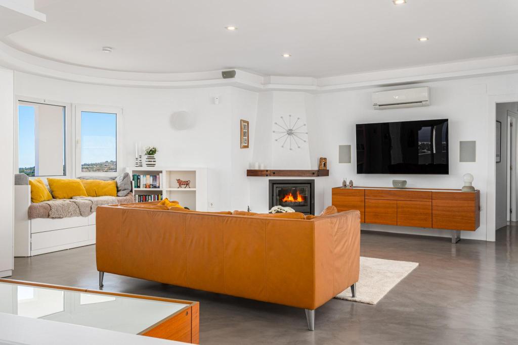 5 bed villa in Alfaz del Pi