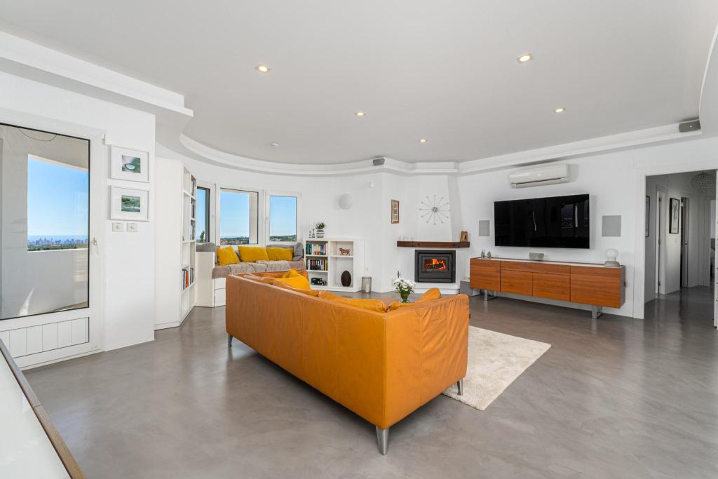 5 bed villa in Alfaz del Pi