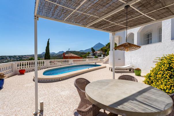 5 bed villa in Alfaz del Pi