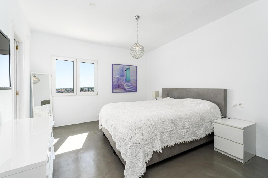 5 bed villa in Alfaz del Pi