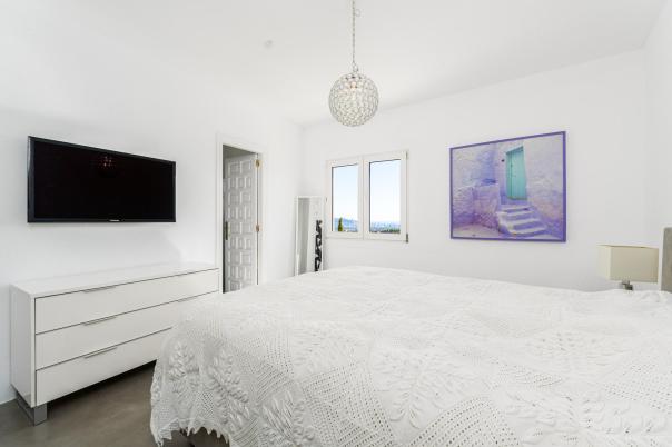 5 bed villa in Alfaz del Pi