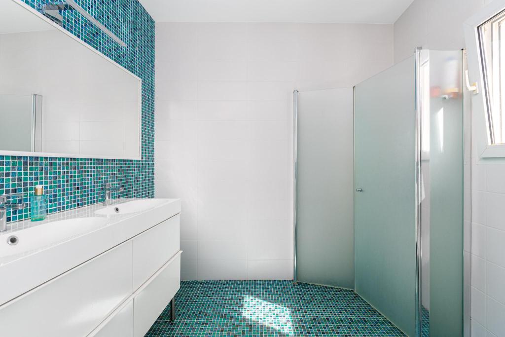 5 bed villa in Alfaz del Pi