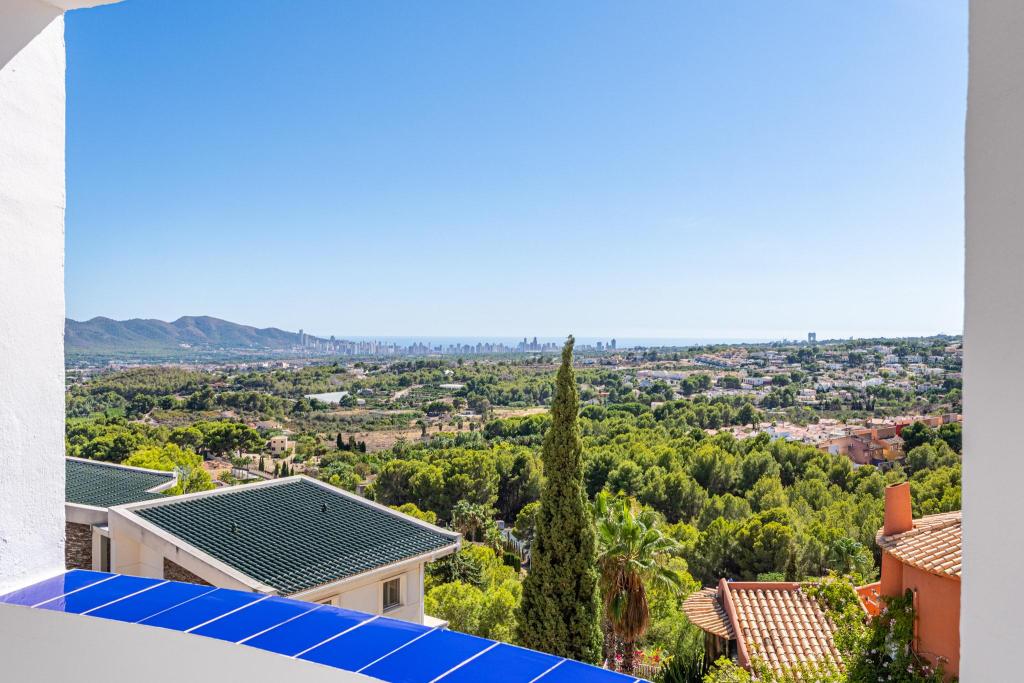 5 bed villa in Alfaz del Pi