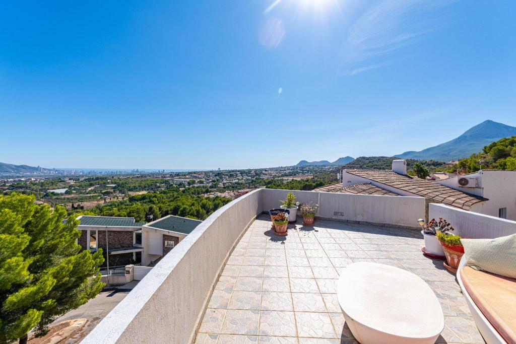 5 bed villa in Alfaz del Pi