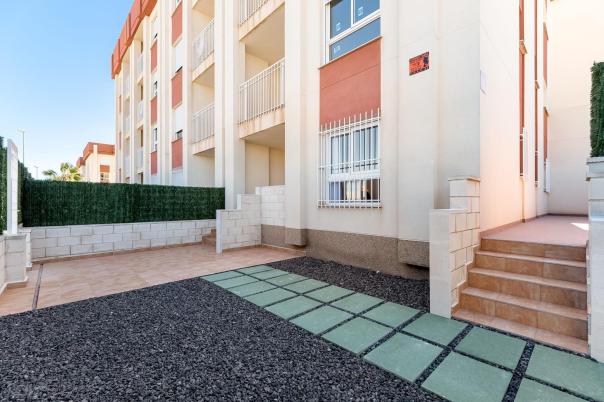 2 bed apartment in Orihuela Costa