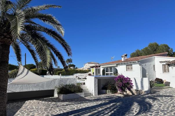 3 bed villas in Moraira